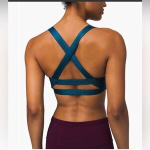 Lululemon Adapt the Strap Sports Bra Blue Size 6